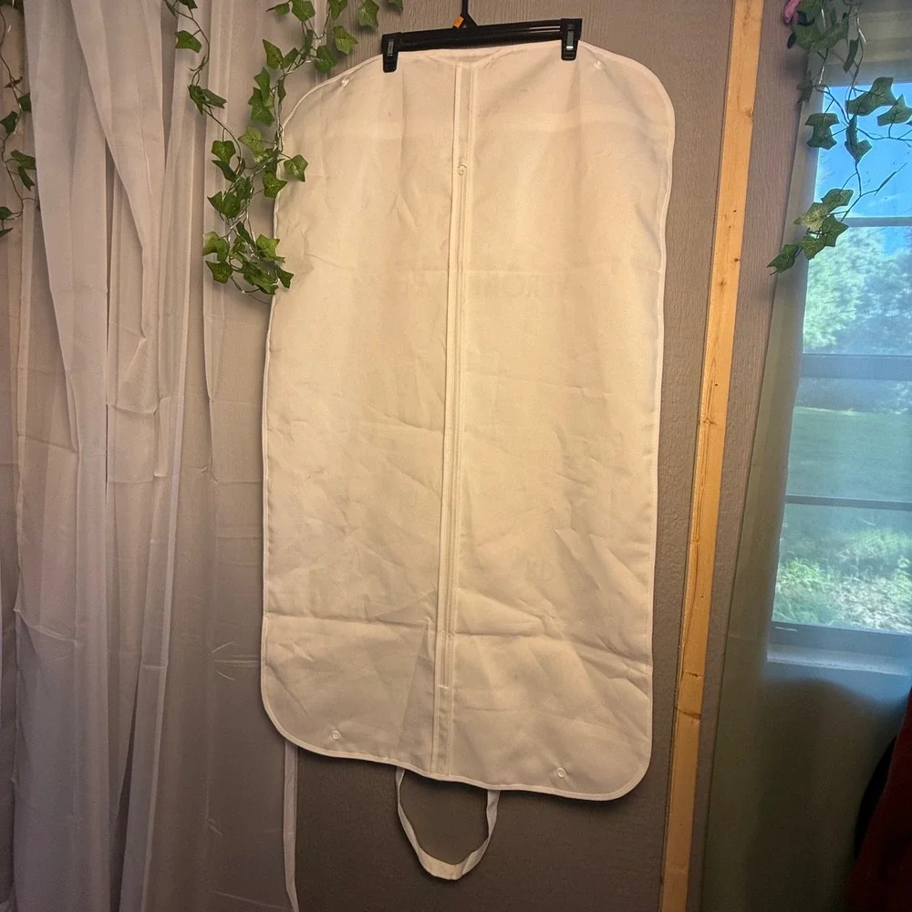 Veronica Beard White Cloth Garment Bag Travel‎ Suit Cover 25x44 Zippered